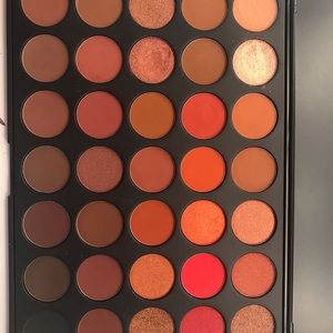 Morphe 35 02 pallet
